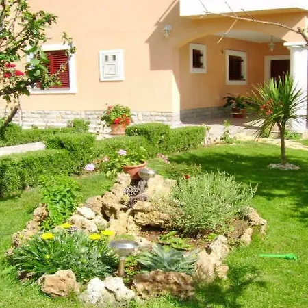 Gasthuis Lungomare In Privlaka Near Zadar